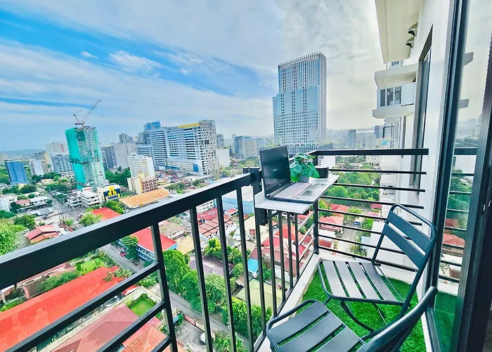 Spacious 1br Highview It Park With Pool And Netflix Cebu