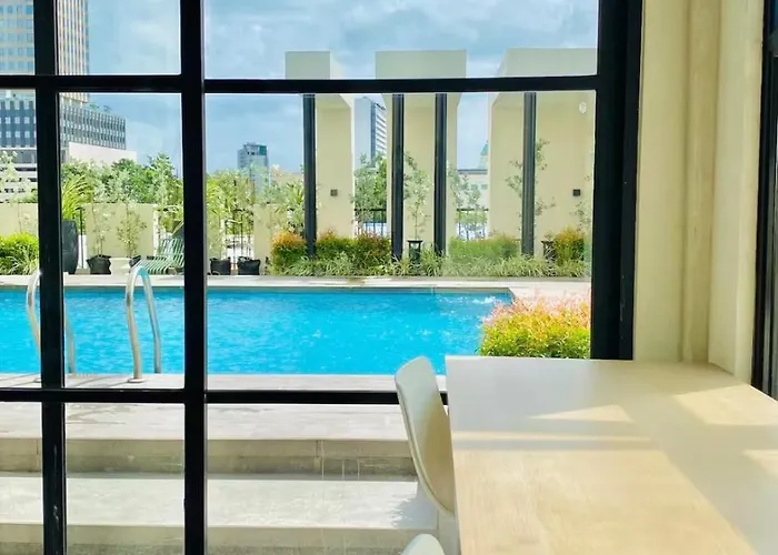 Spacious 1br Highview It Park With Pool And Netflix 4* Cebu